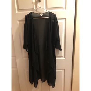 Lularoe black sheer Lg Shirley